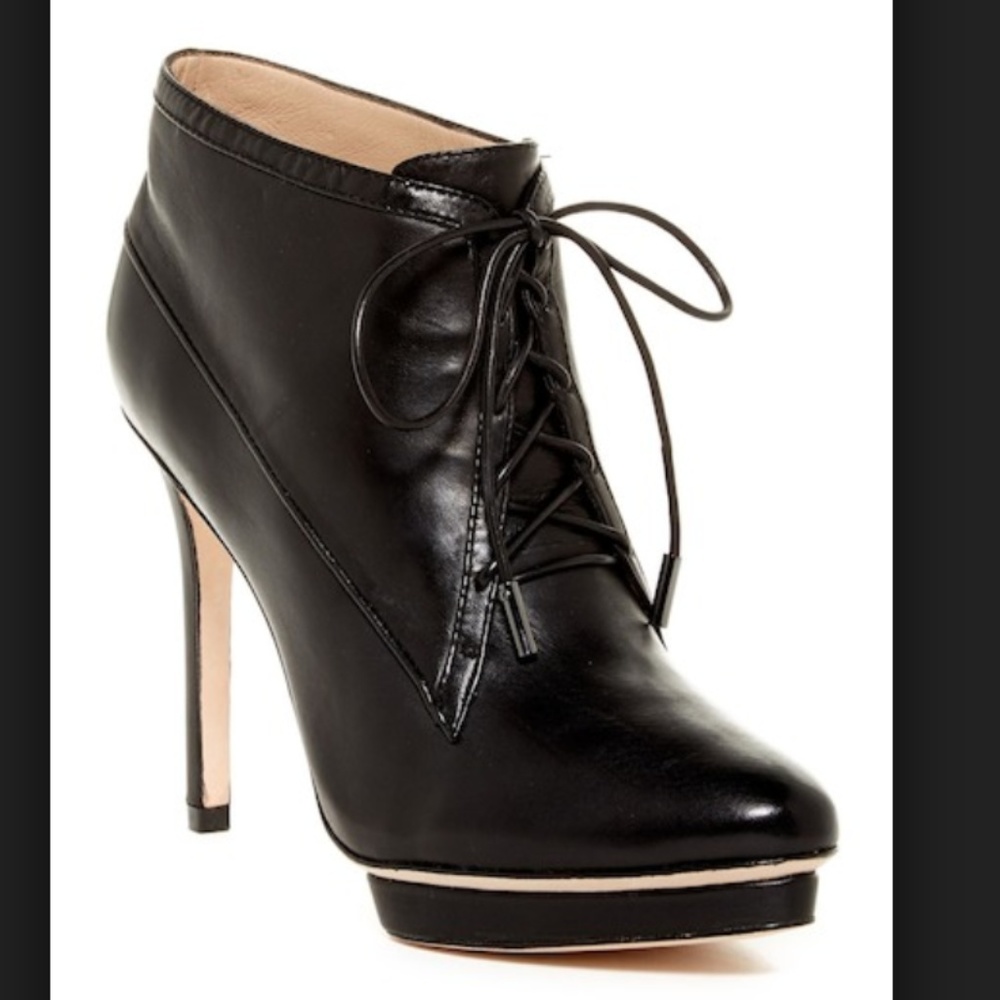 Eight fifteen Cale Lace-Up Booties